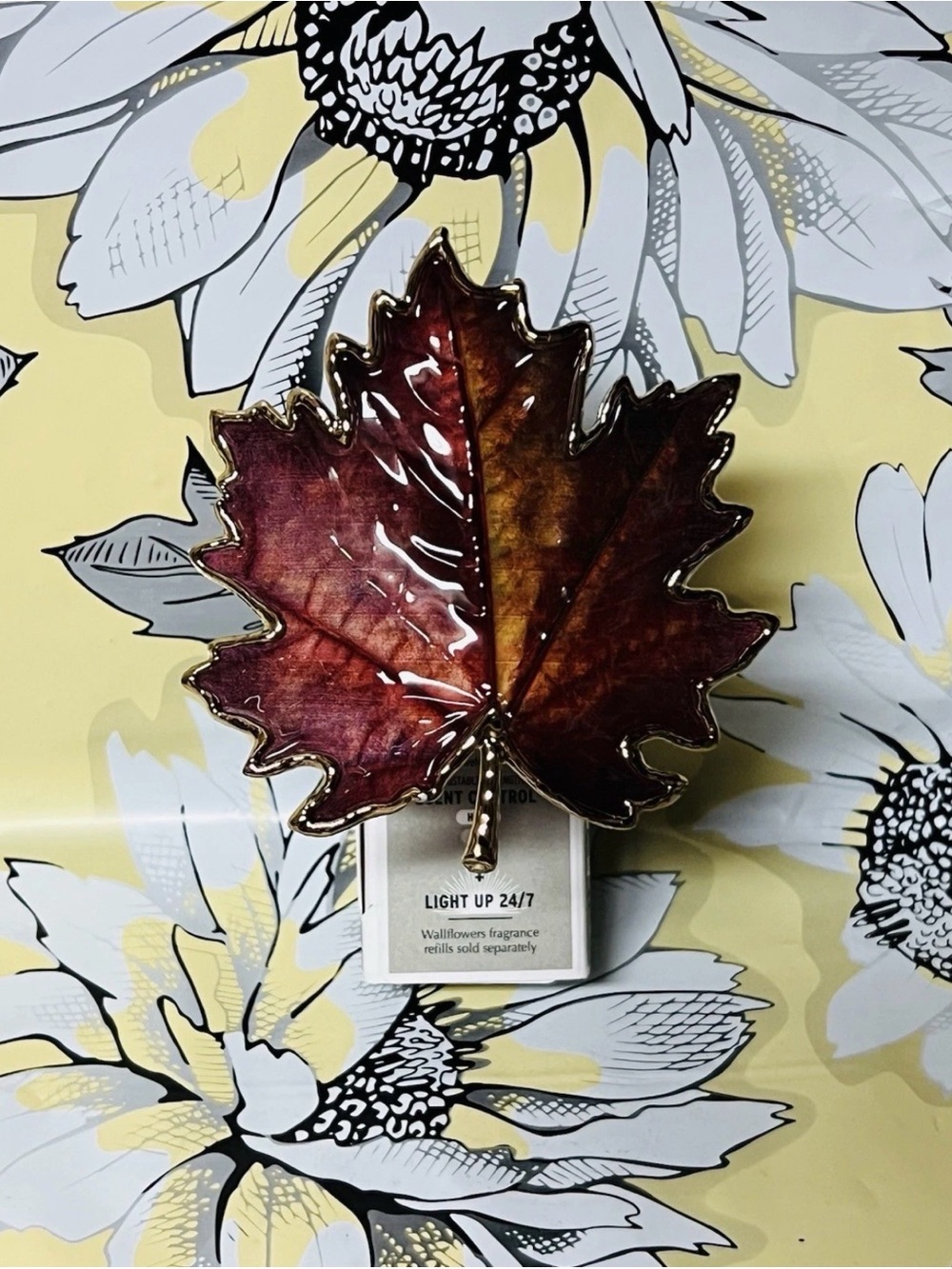 New Bath & Body Works Maple Fall Leaf Wallflower Plug In Gold Ambe